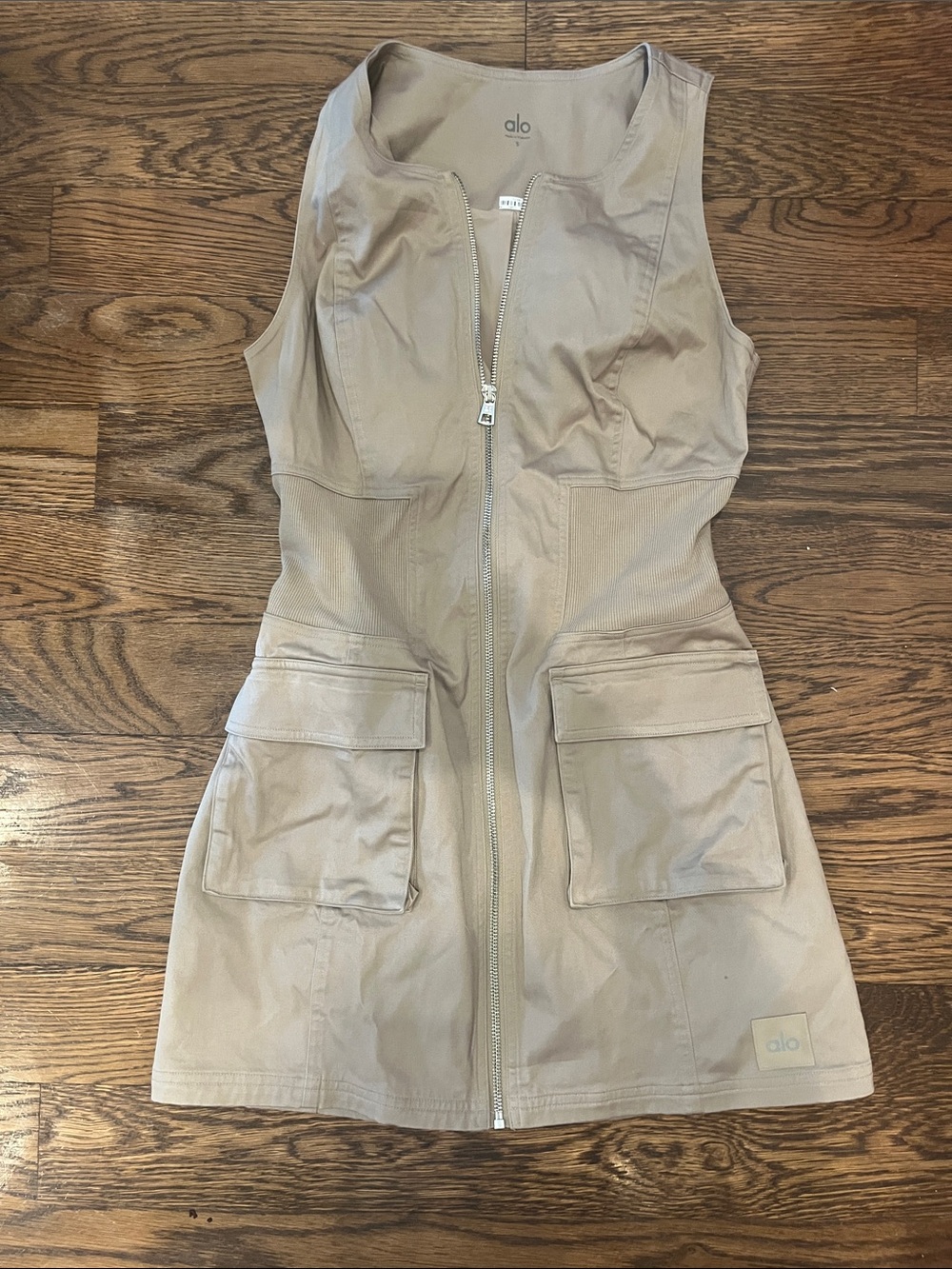 ALO Yoga night out cargo dress S Tan Zip-Front Utility Mini Dress - Picture 2 of 4